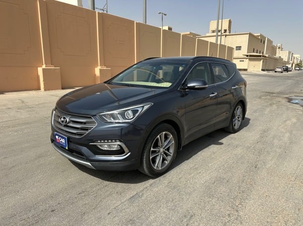 Used 2016 Hyundai Santa Fe for sale in Riyadh