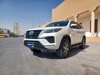 Used 2021 Toyota Fortuner for sale in Riyadh