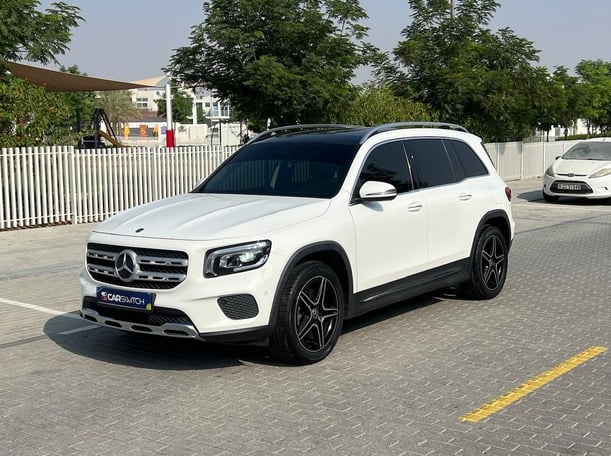 Used 2020 Mercedes GLB250 for sale in Dubai