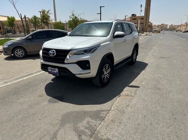 Used 2022 Toyota Fortuner for sale in Riyadh