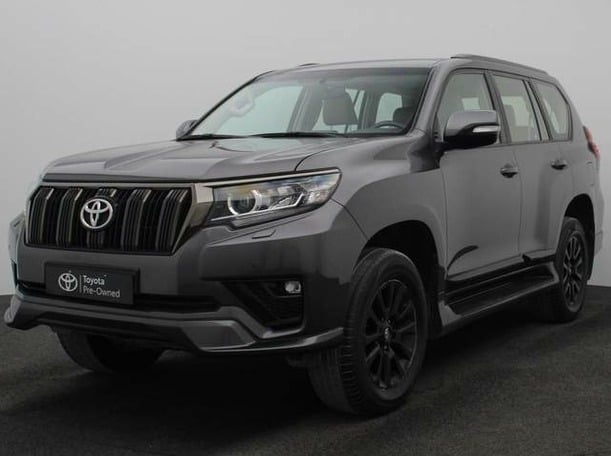 Used 2021 Toyota Prado for sale in Abu Dhabi