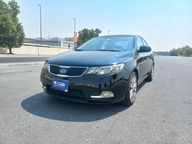 Used 2013 Kia Cerato for sale in Dubai