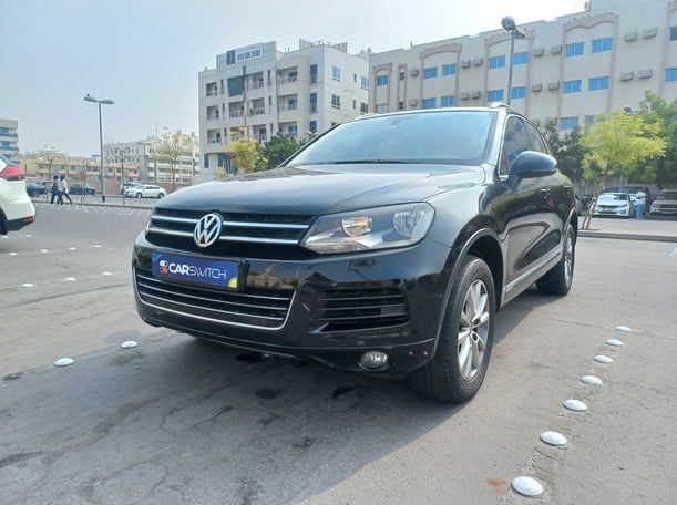 Used 2014 Volkswagen Touareg for sale in Dubai