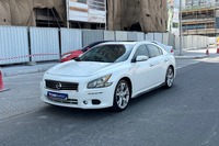 Used 2015 Nissan Maxima for sale in Dubai