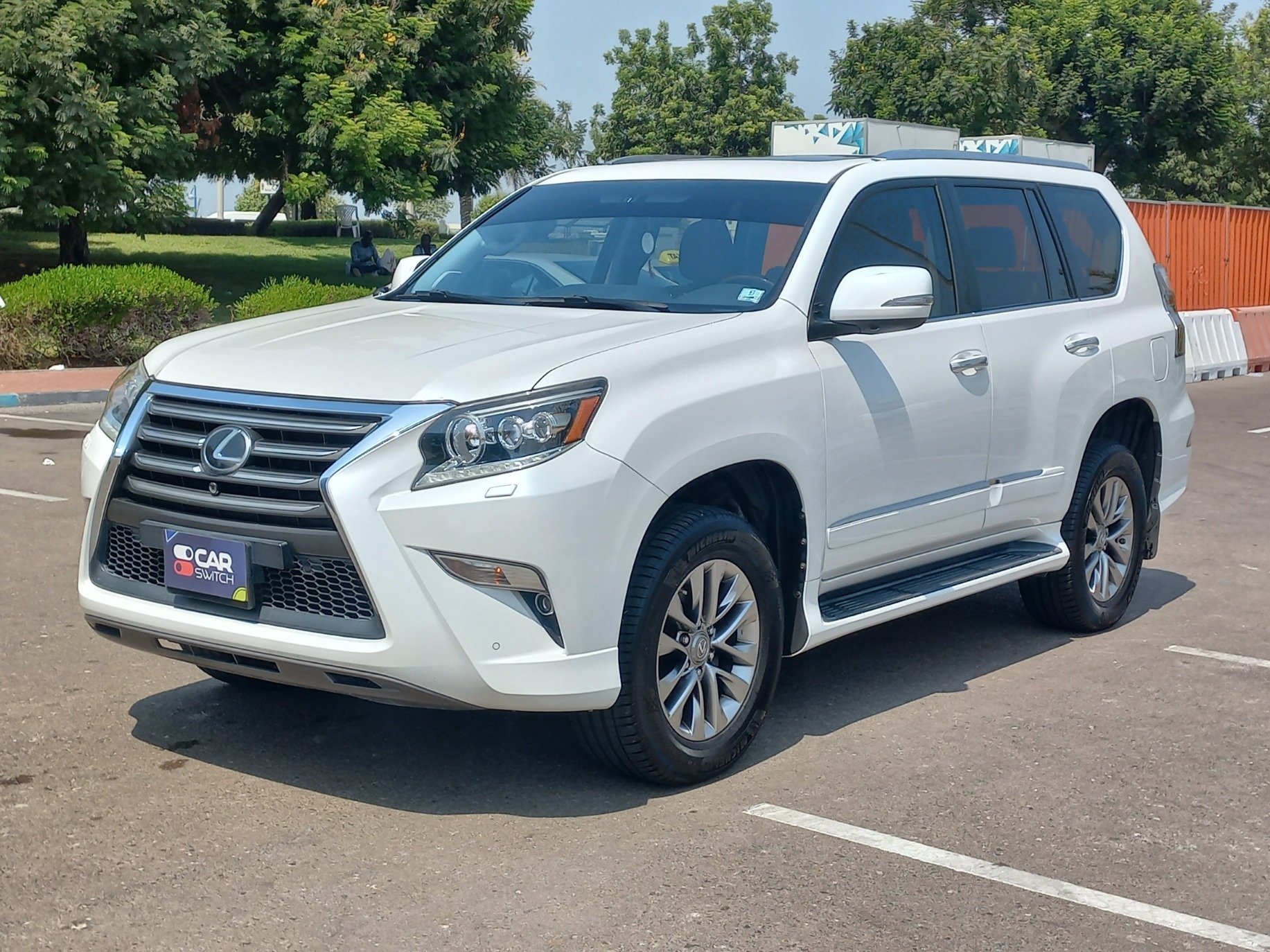 Used 2015 Lexus GX460 for sale in Abu Dhabi