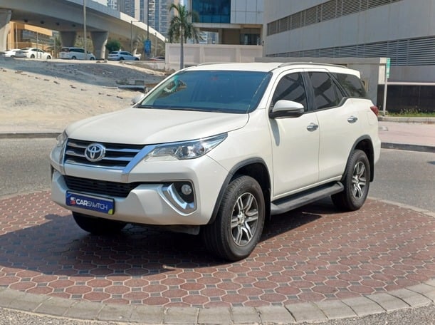 Used 2019 Toyota Fortuner for sale in Dubai