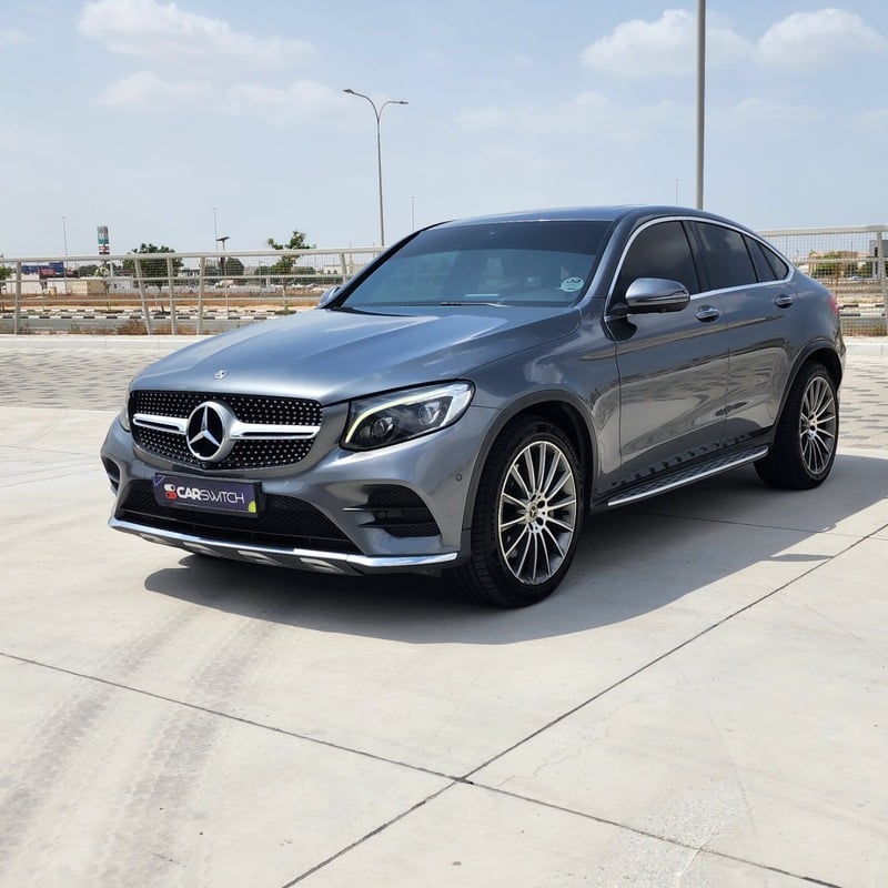 Used 2018 Mercedes GLC250 for sale in Dubai