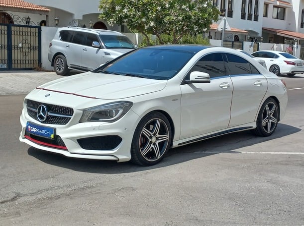 مستعمله 2015 مرسيدس CLA250 للبيع فى أبوظبي