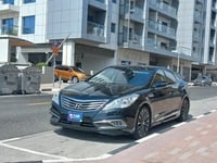 Used 2016 Hyundai Azera for sale in Dubai