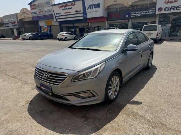 Used 2016 Hyundai Sonata for sale in Riyadh