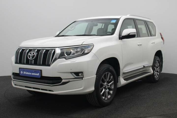 Used 2020 Toyota Prado for sale in Abu Dhabi