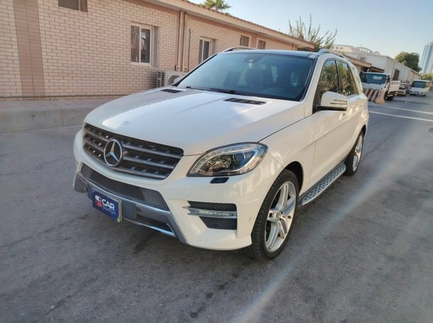 Used 2013 Mercedes ML350 for sale in Al Khobar