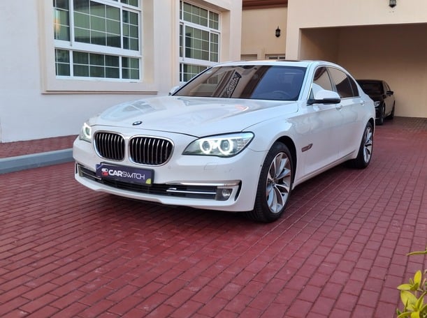 Used 2015 BMW 730 for sale in Dubai