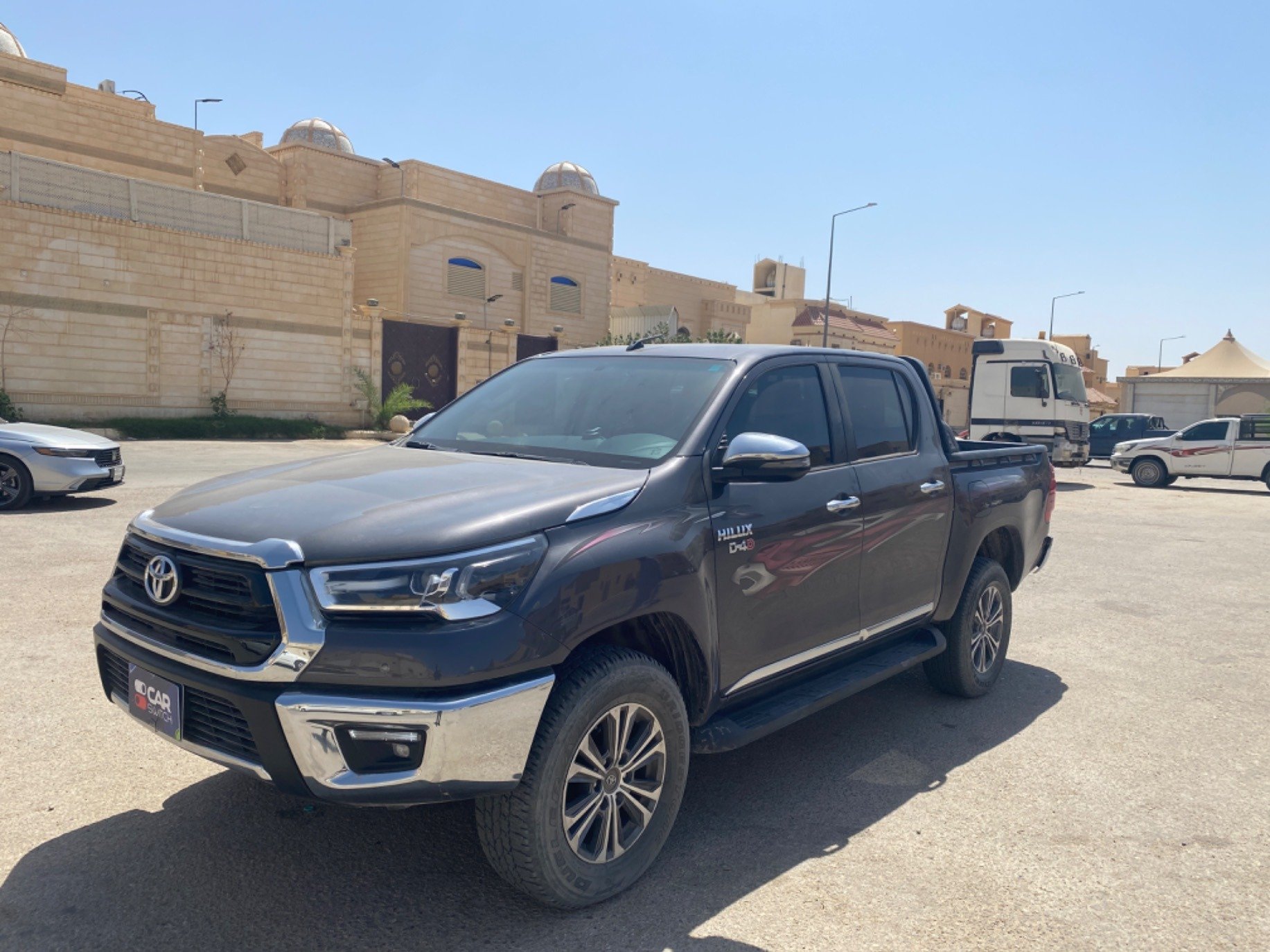 Used 2023 Toyota Hilux for sale in Riyadh