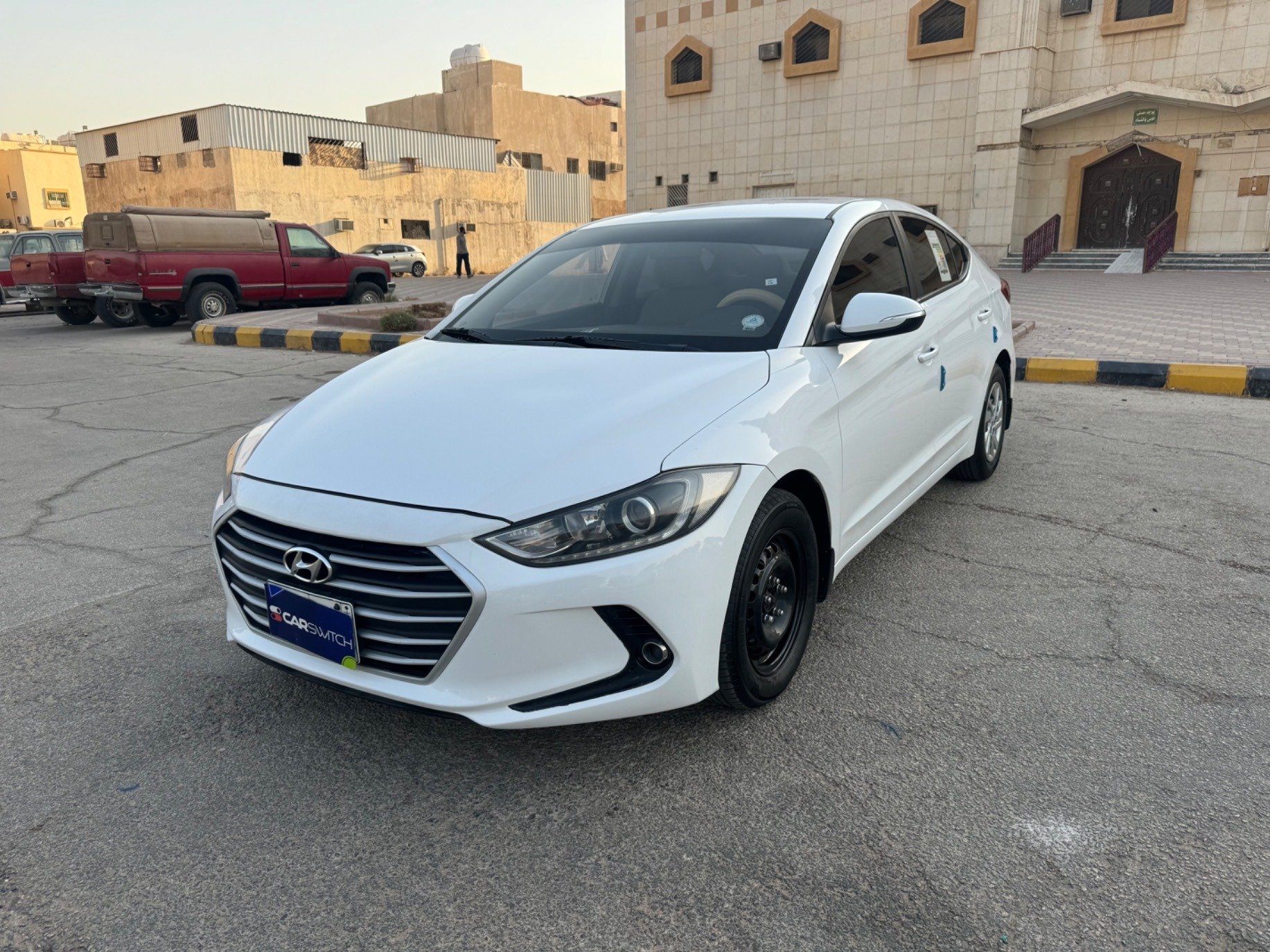 Used 2018 Hyundai Elantra for sale in Riyadh