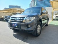 Used 2014 Mitsubishi Pajero for sale in Dubai