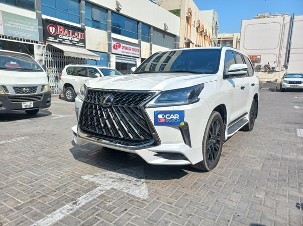 Used 2019 Lexus LX570 for sale in Dubai