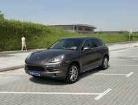 Used 2014 Porsche Cayenne for sale in Dubai