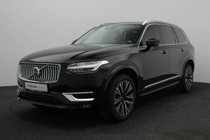 Used 2022 Volvo XC90 for sale in Dubai