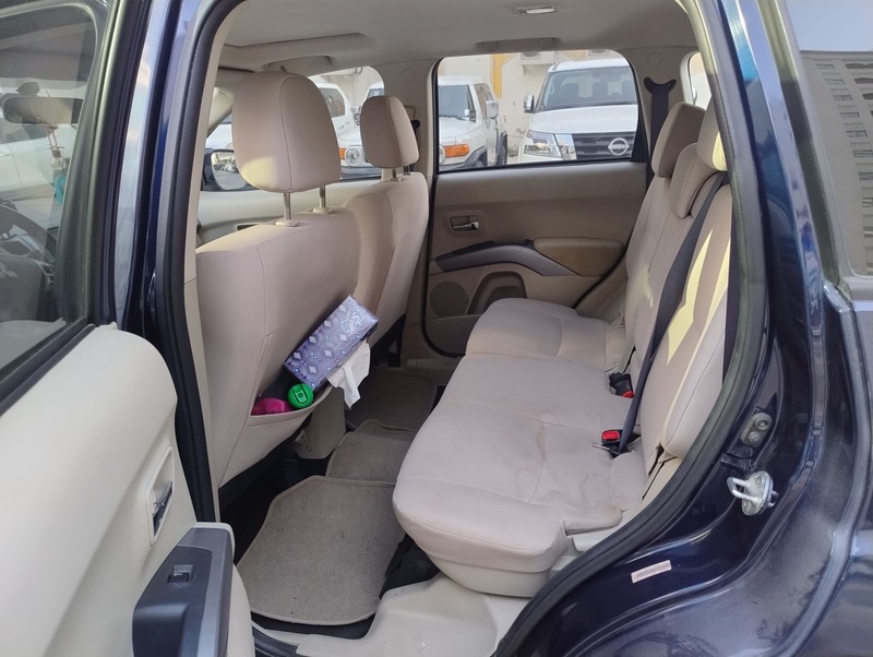 Used 2012 Mitsubishi Outlander for sale in Sharjah