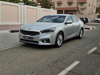 Used 2019 Kia Cadenza for sale in Dubai