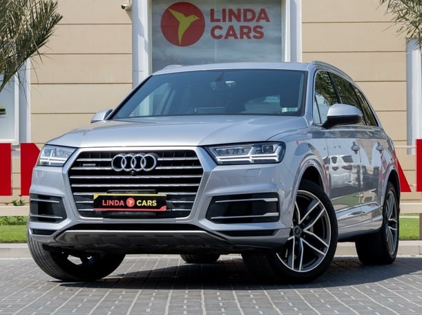 Used 2019 Audi Q7 for sale in Dubai