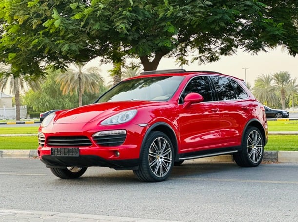 Used 2013 Porsche Cayenne for sale in Sharjah