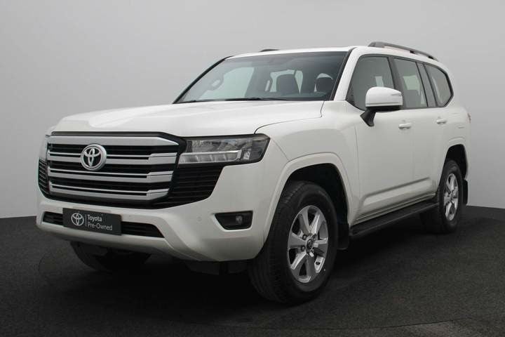 Used 2022 Toyota Land Cruiser for sale in Fujairah