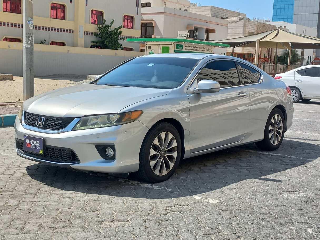 Used 2015 Honda Accord for sale in Abu Dhabi