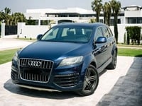 Used 2015 Audi Q7 for sale in Dubai