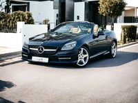 Used 2016 Mercedes SLK200 for sale in Dubai