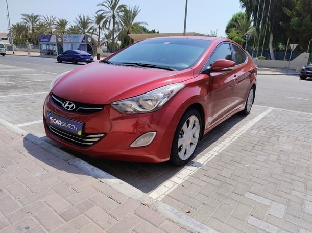 Used 2014 Hyundai Elantra for sale in Dubai