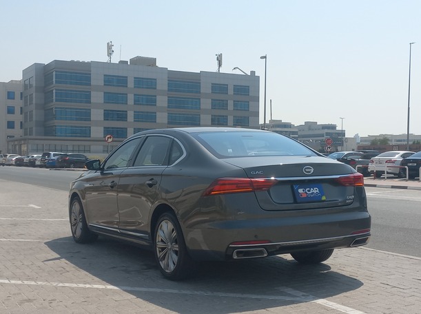 Car image 7