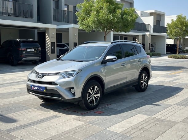 Used 2018 Toyota RAV 4 for sale in Dubai