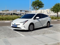 Used 2016 Toyota Prius for sale in Abu Dhabi