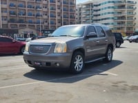 Used 2011 GMC Yukon for sale in Dubai