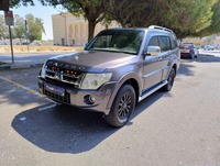 Used 2013 Mitsubishi Pajero for sale in Sharjah