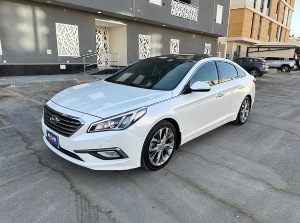 Used 2015 Hyundai Sonata for sale in Riyadh