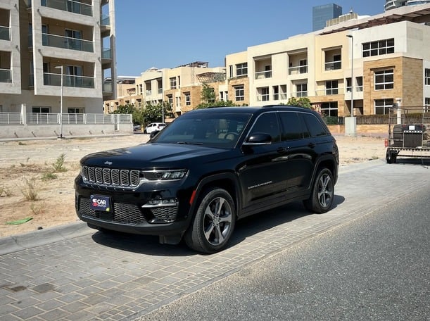 Used 2023 Jeep Grand Cherokee for sale in Dubai