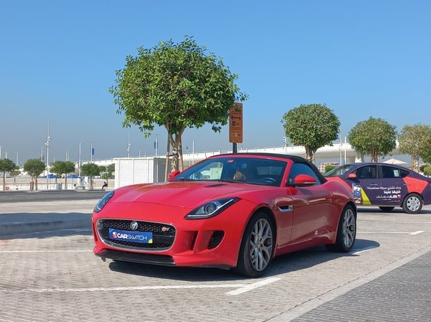 Used 2014 Jaguar F-Type for sale in Dubai