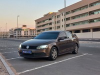 Used 2015 Volkswagen Jetta for sale in Dubai