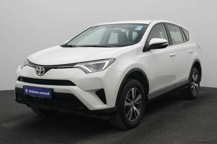 Used 2018 Toyota RAV 4 for sale in Ajman