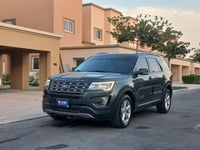 Used 2016 Ford Explorer for sale in Dubai