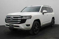 Used 2022 Toyota Land Cruiser for sale in Dubai