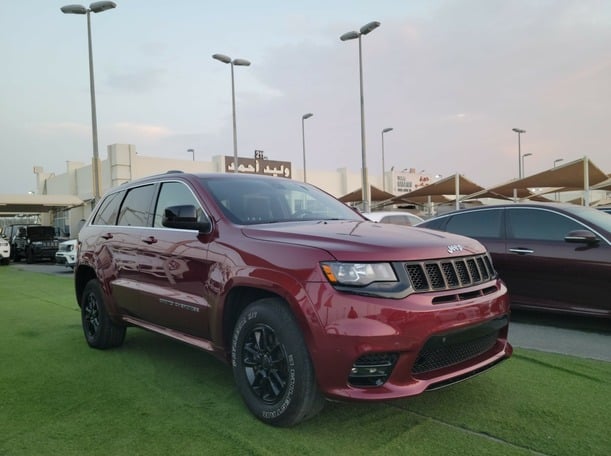 Used 2019 Jeep Grand Cherokee for sale in Sharjah