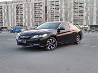 Used 2016 Honda Accord for sale in Dubai