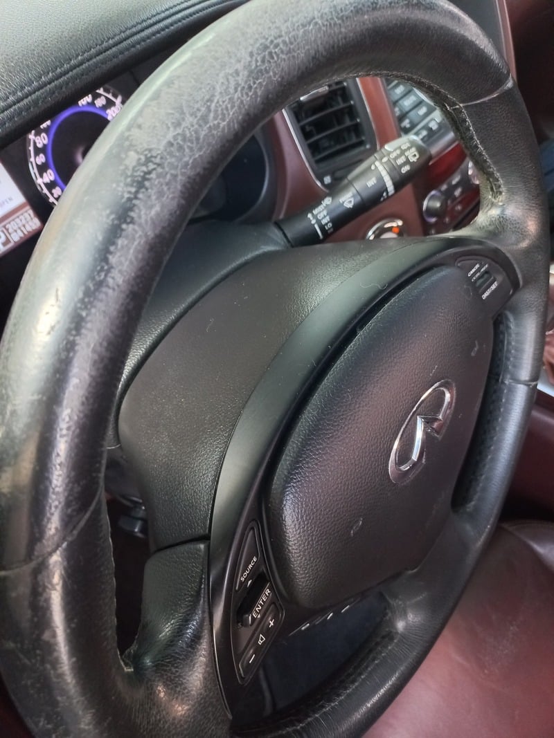 Used 2015 Infiniti QX50 for sale in Dubai