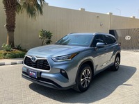 Used 2023 Toyota Highlander for sale in Riyadh