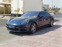 Used 2017 Porsche Panamera for sale in Dubai