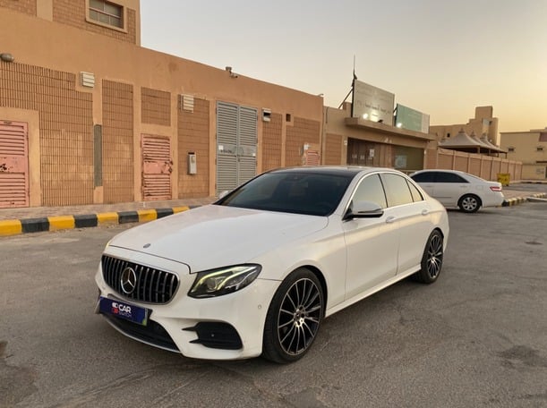 Used 2017 Mercedes E400 for sale in Riyadh